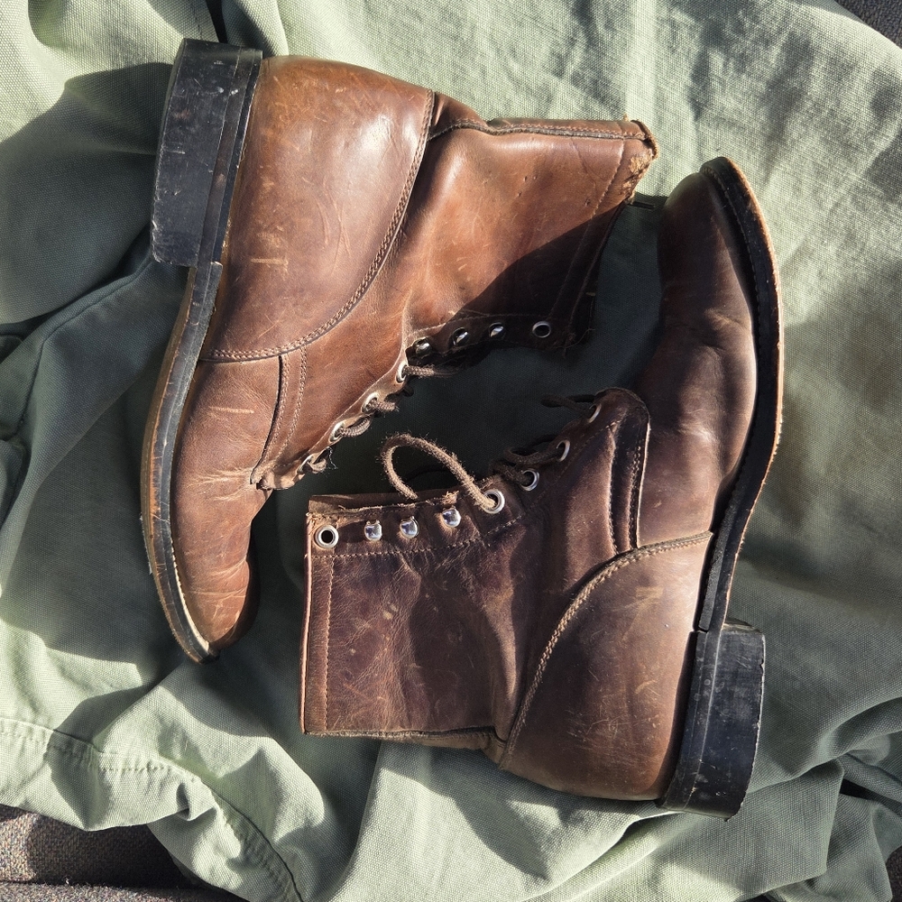 Justin Boots Men's Rugged Brown Leather Boots Vintage